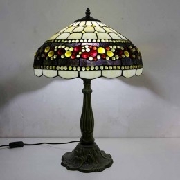 Ručno izrađena stolna lampa...